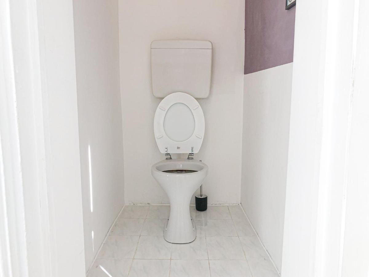 Commodious 2Br Apt. Near Akh-Perfect For Groups Wien Eksteriør bilde